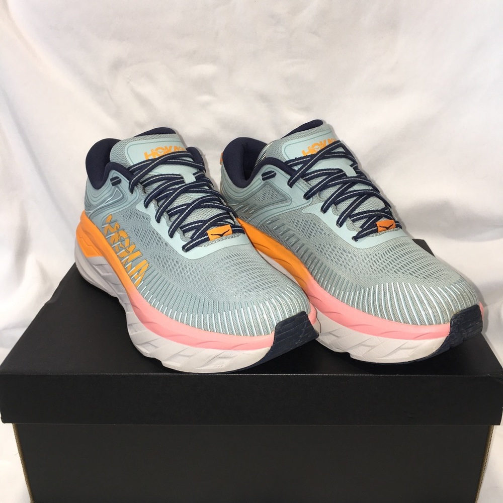 HOKA one one